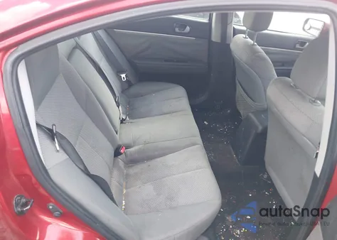 2011 Mitsubishi Galant Fe z USA, uszkodzony, nr VIN 4A32B2FFXBE009107